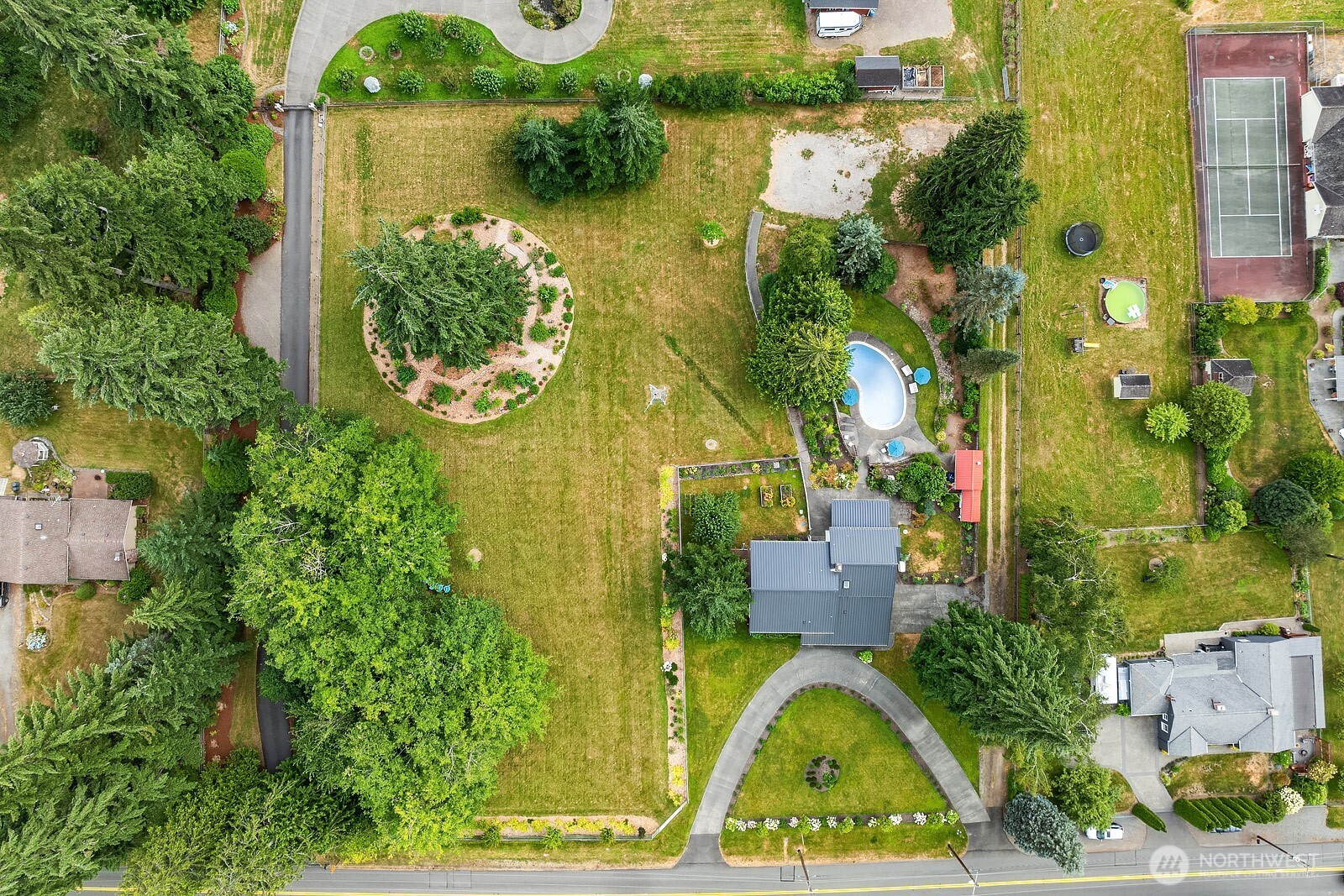main property photo 19