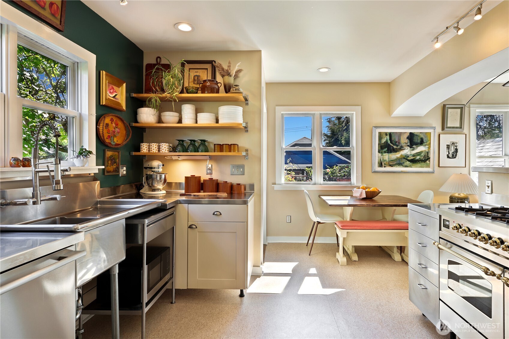 property viewer photo 13