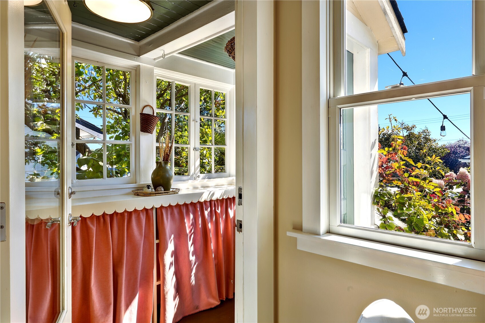 property viewer photo 15