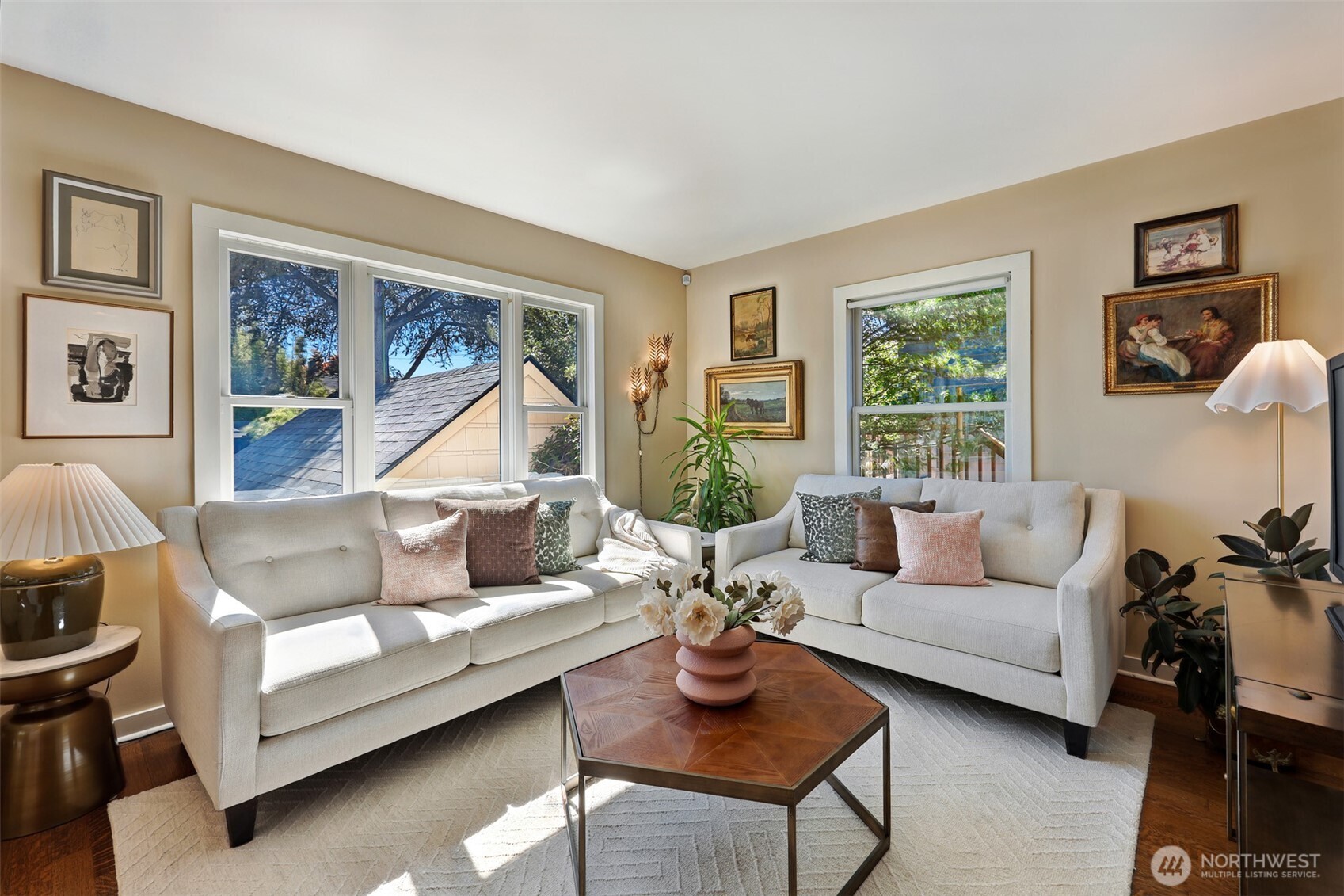 property viewer photo 17