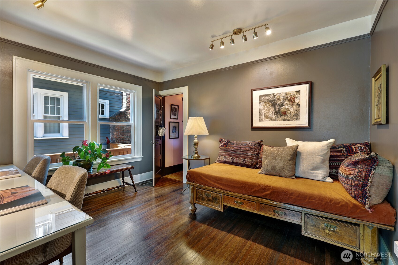 property viewer photo 18