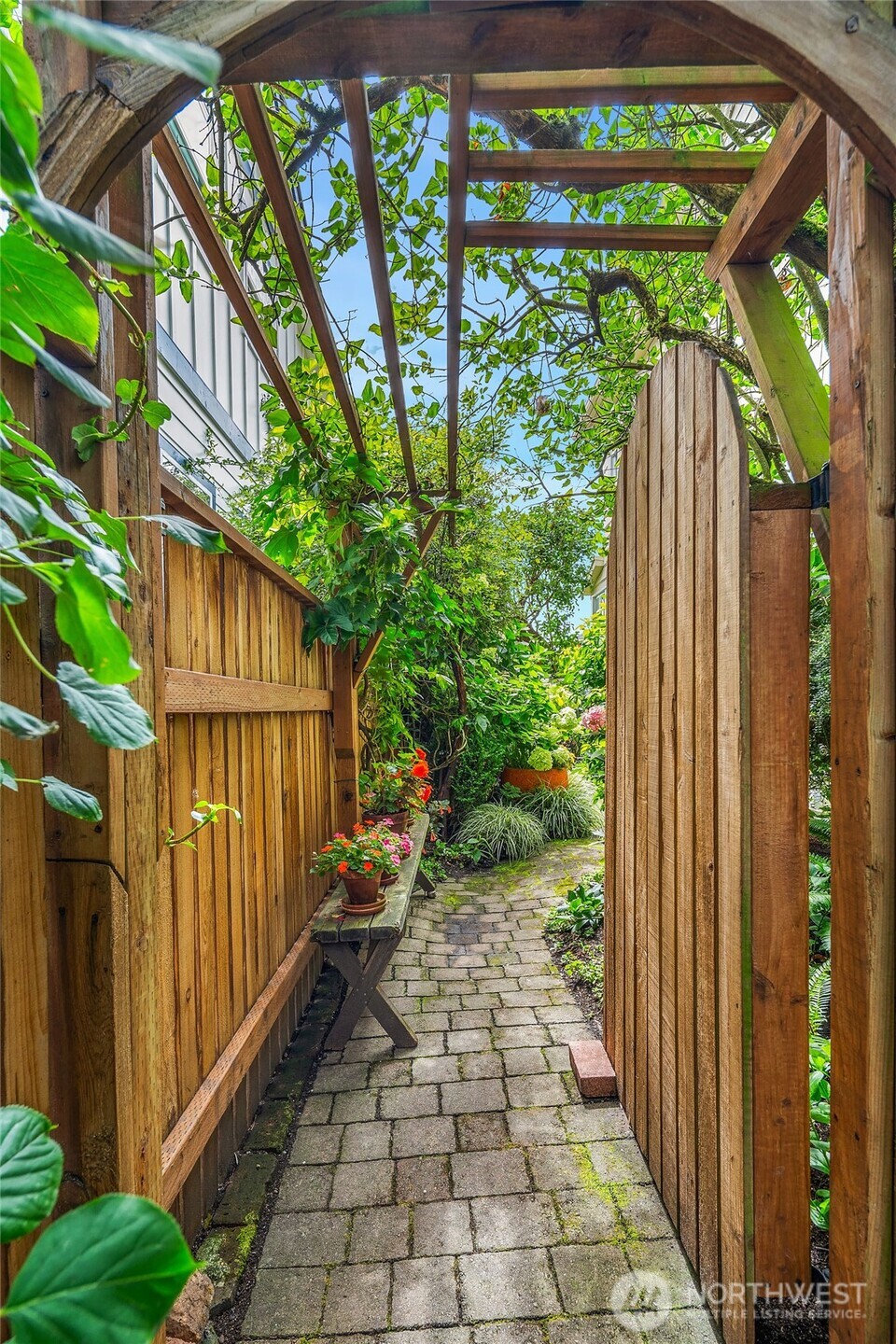 property viewer photo 34