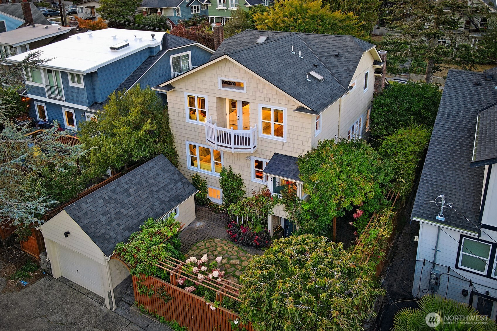 property viewer photo 36