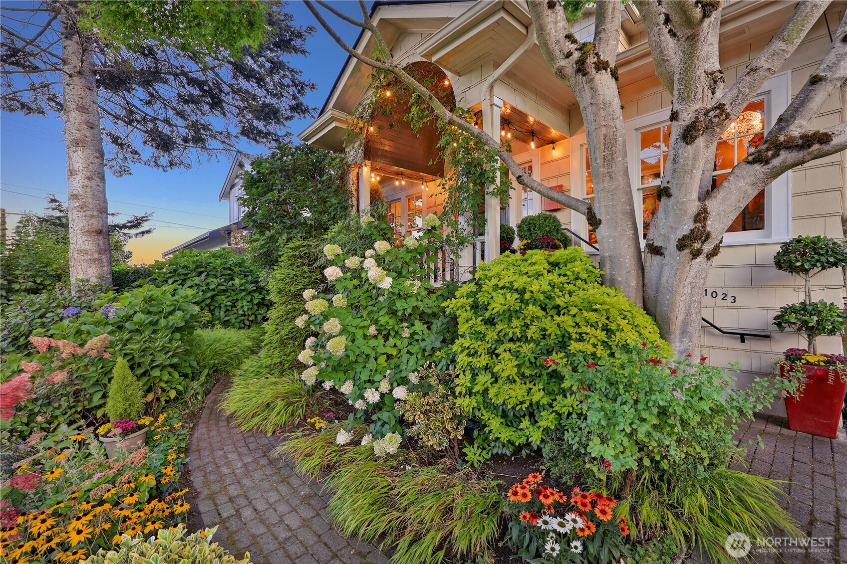 property viewer photo 5