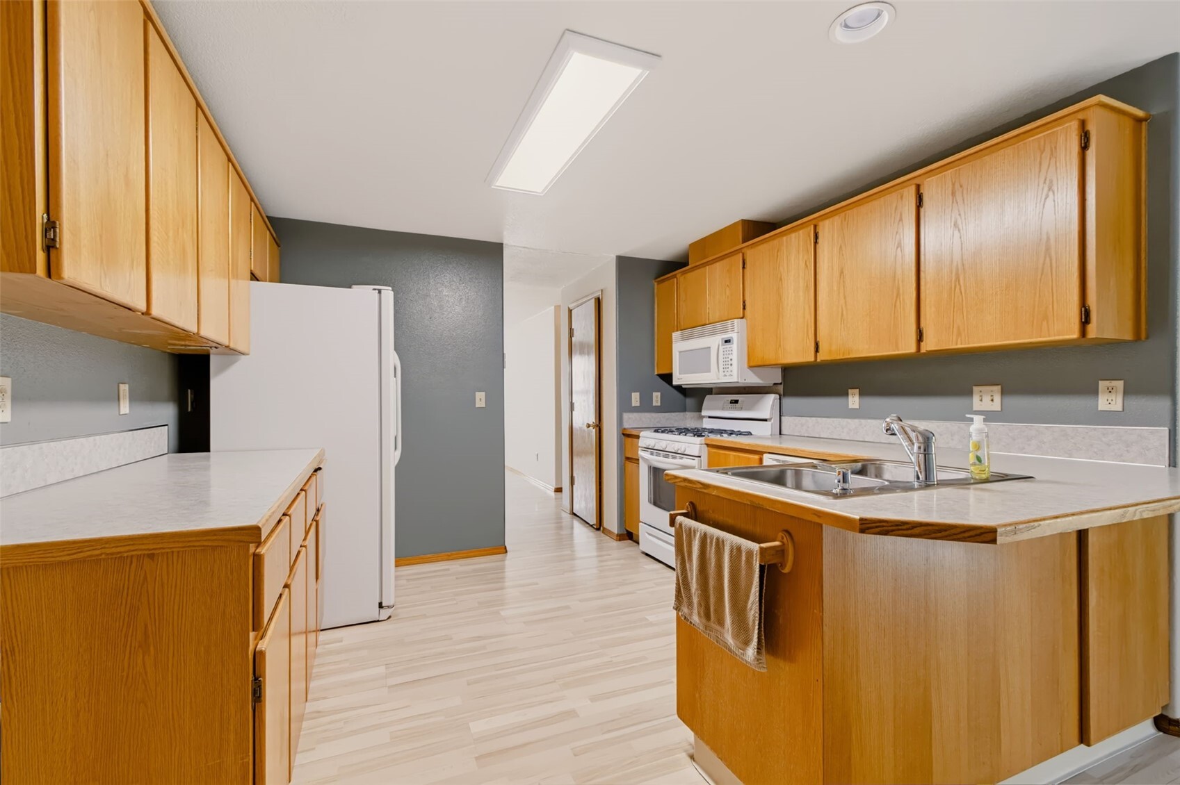 main property photo 12