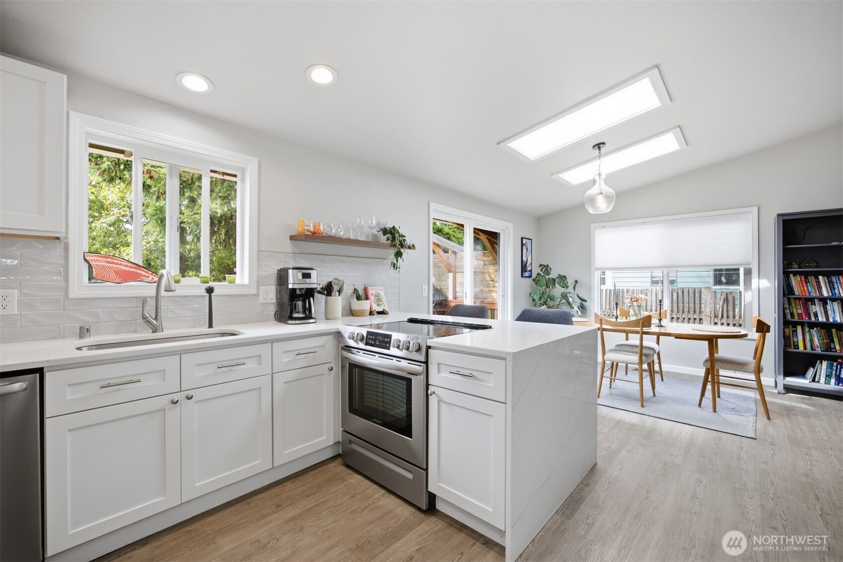 property viewer photo 16