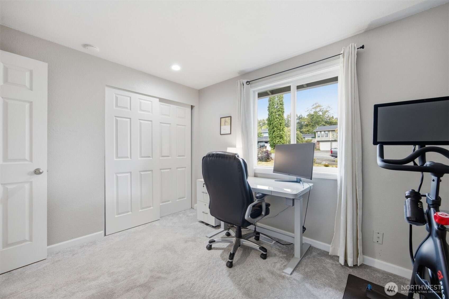 property viewer photo 26