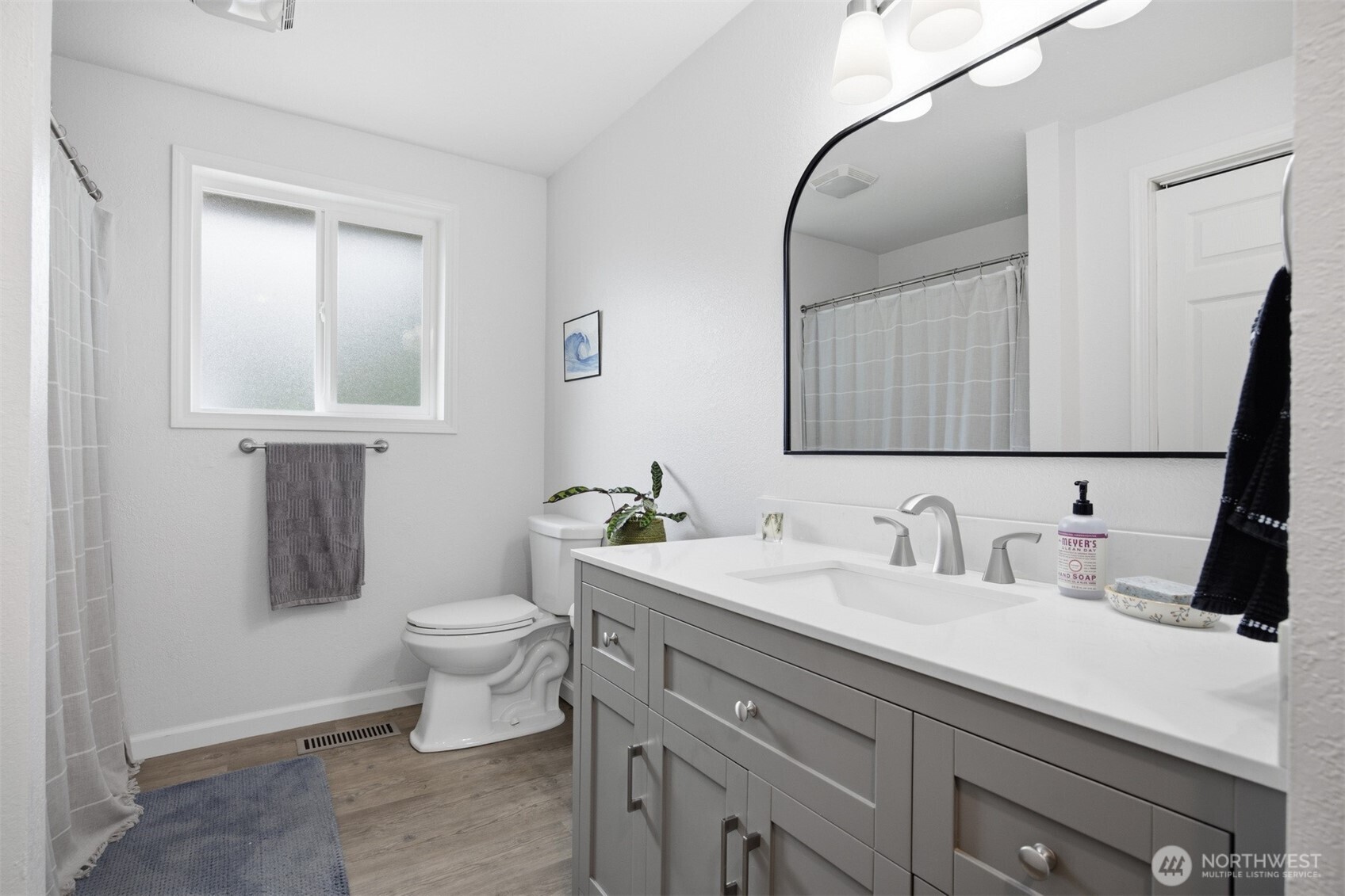 property viewer photo 30