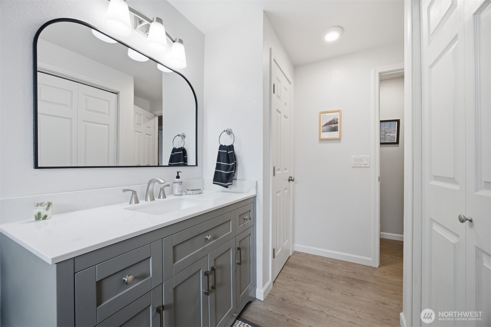 property viewer photo 31