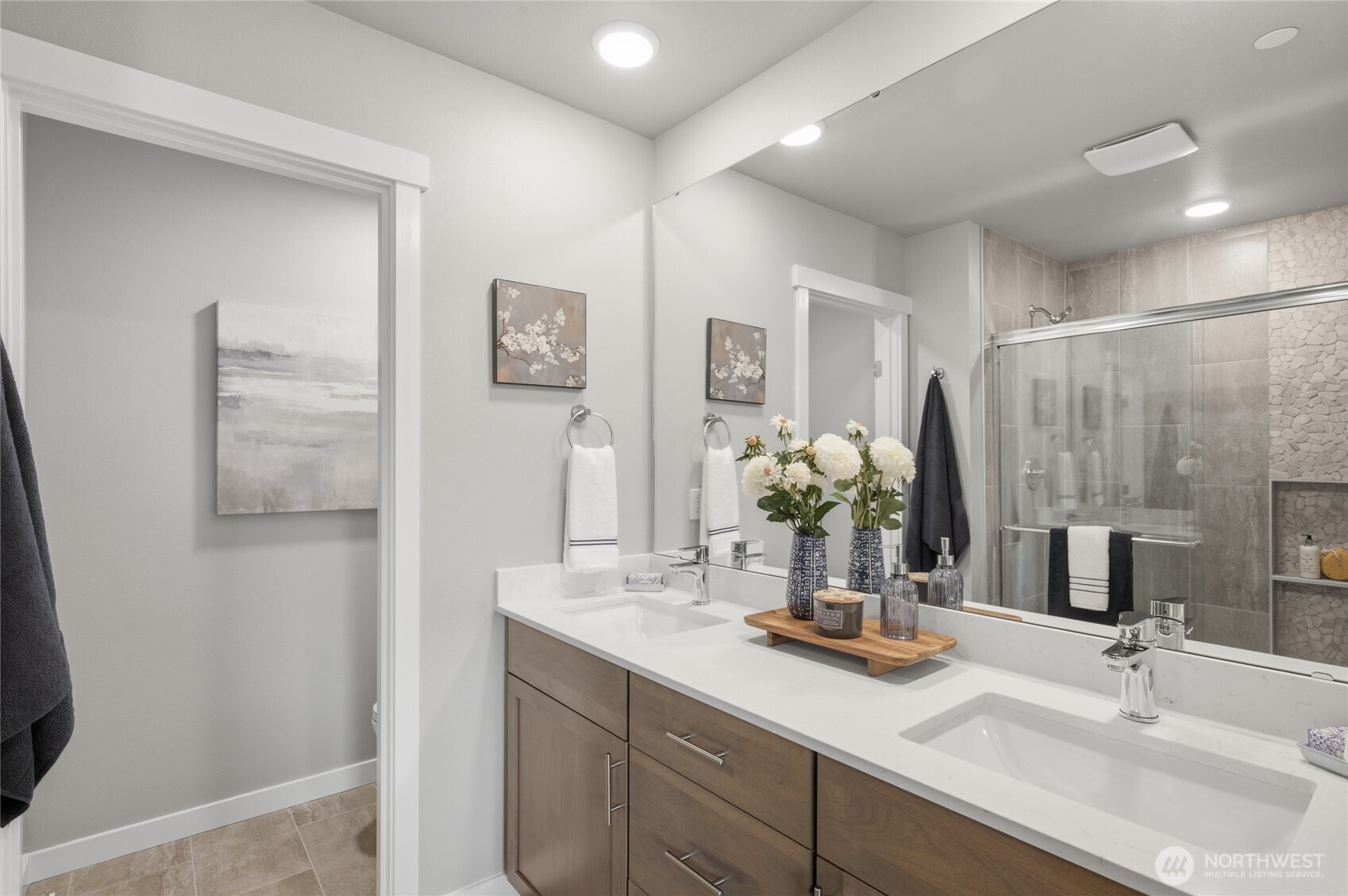 property viewer photo 12