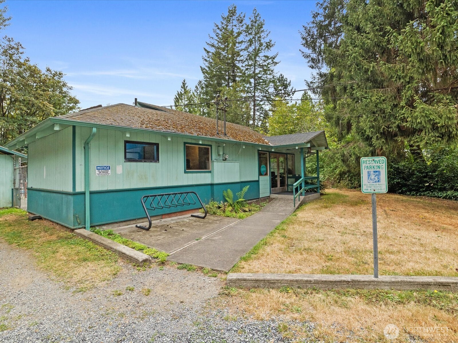 main property photo 32