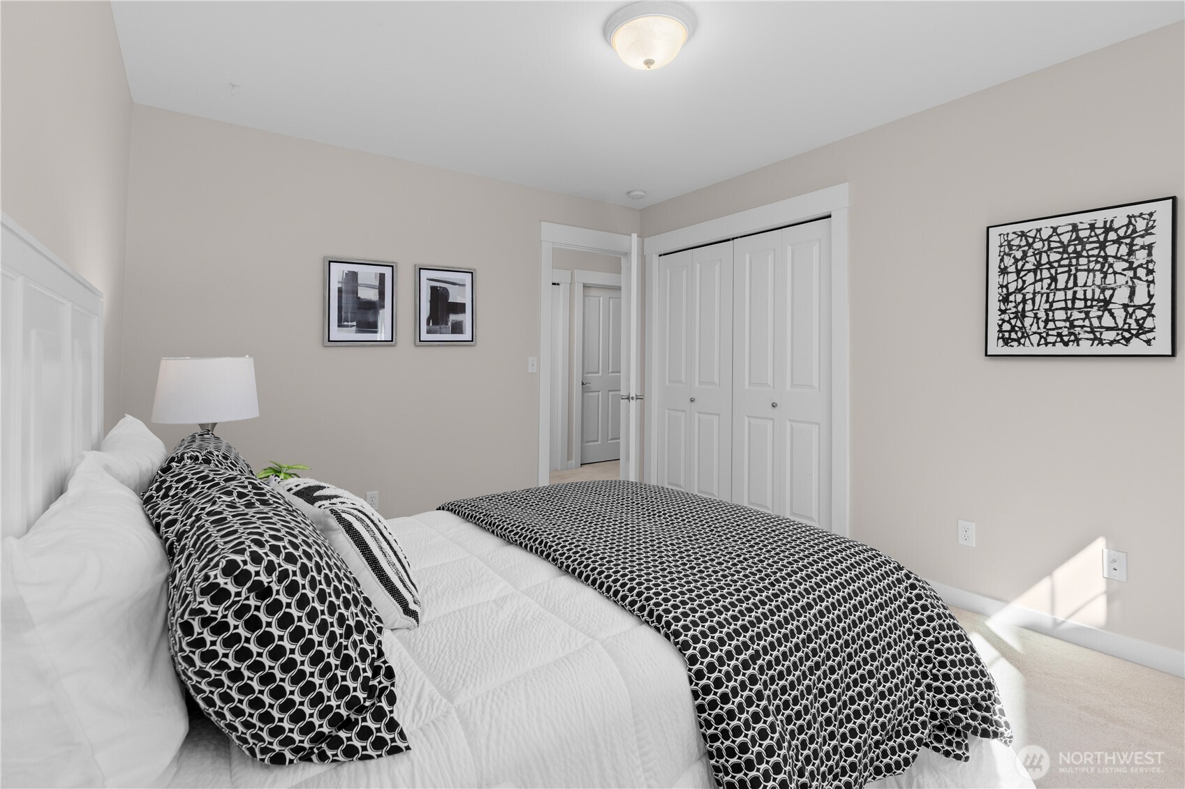 property viewer photo 18