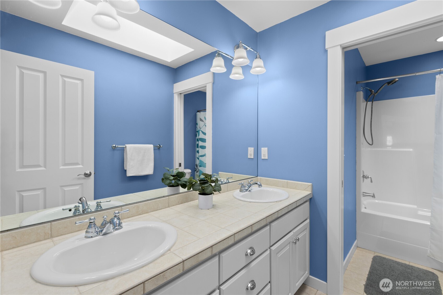 property viewer photo 19
