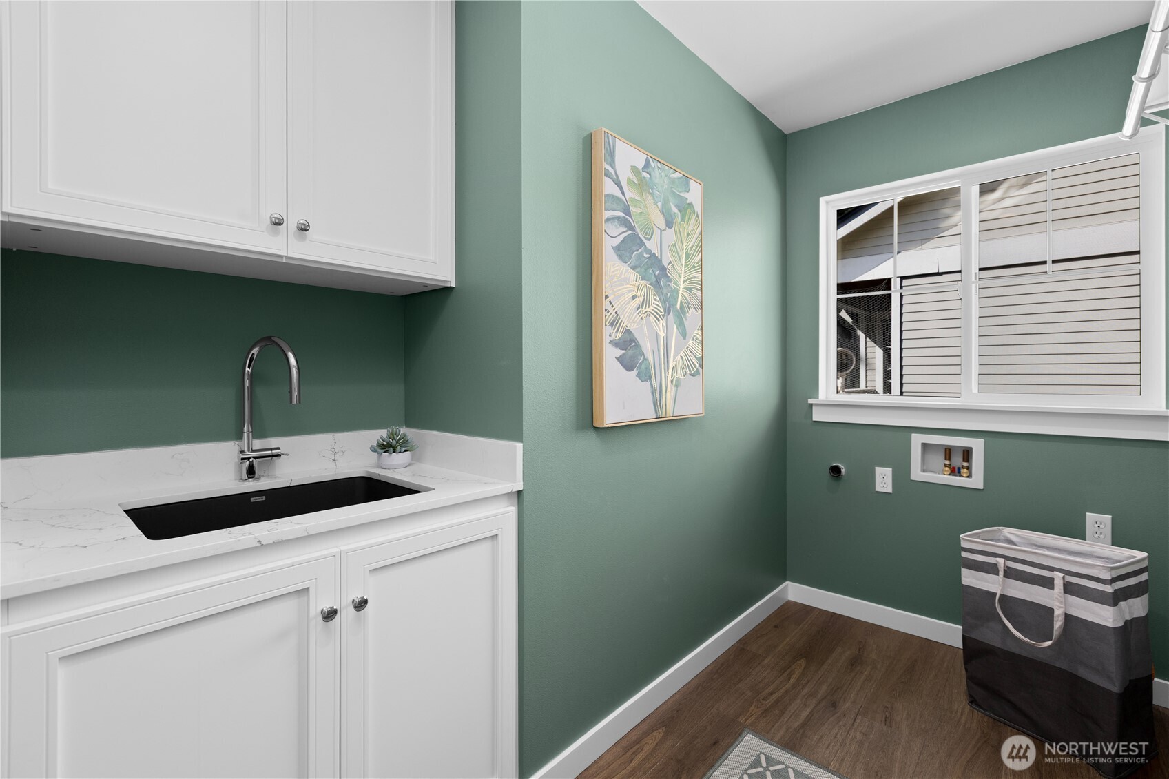 property viewer photo 23
