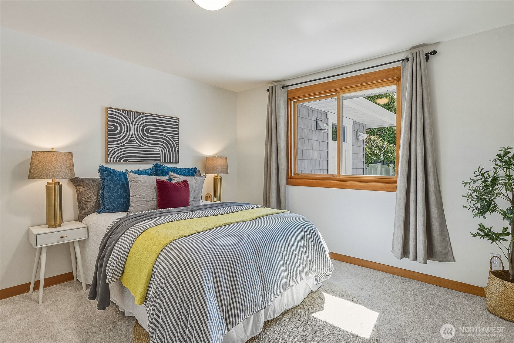 property viewer photo 15