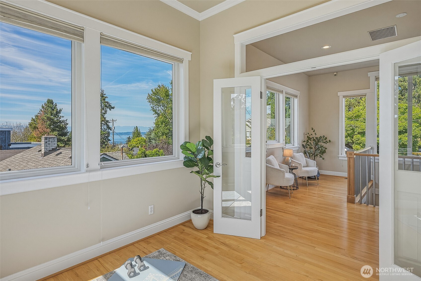 property viewer photo 24