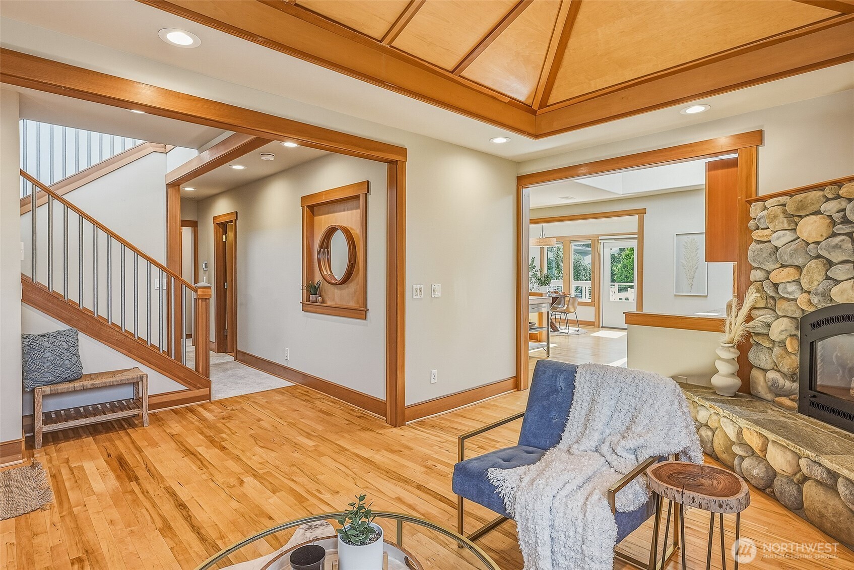 property viewer photo 4