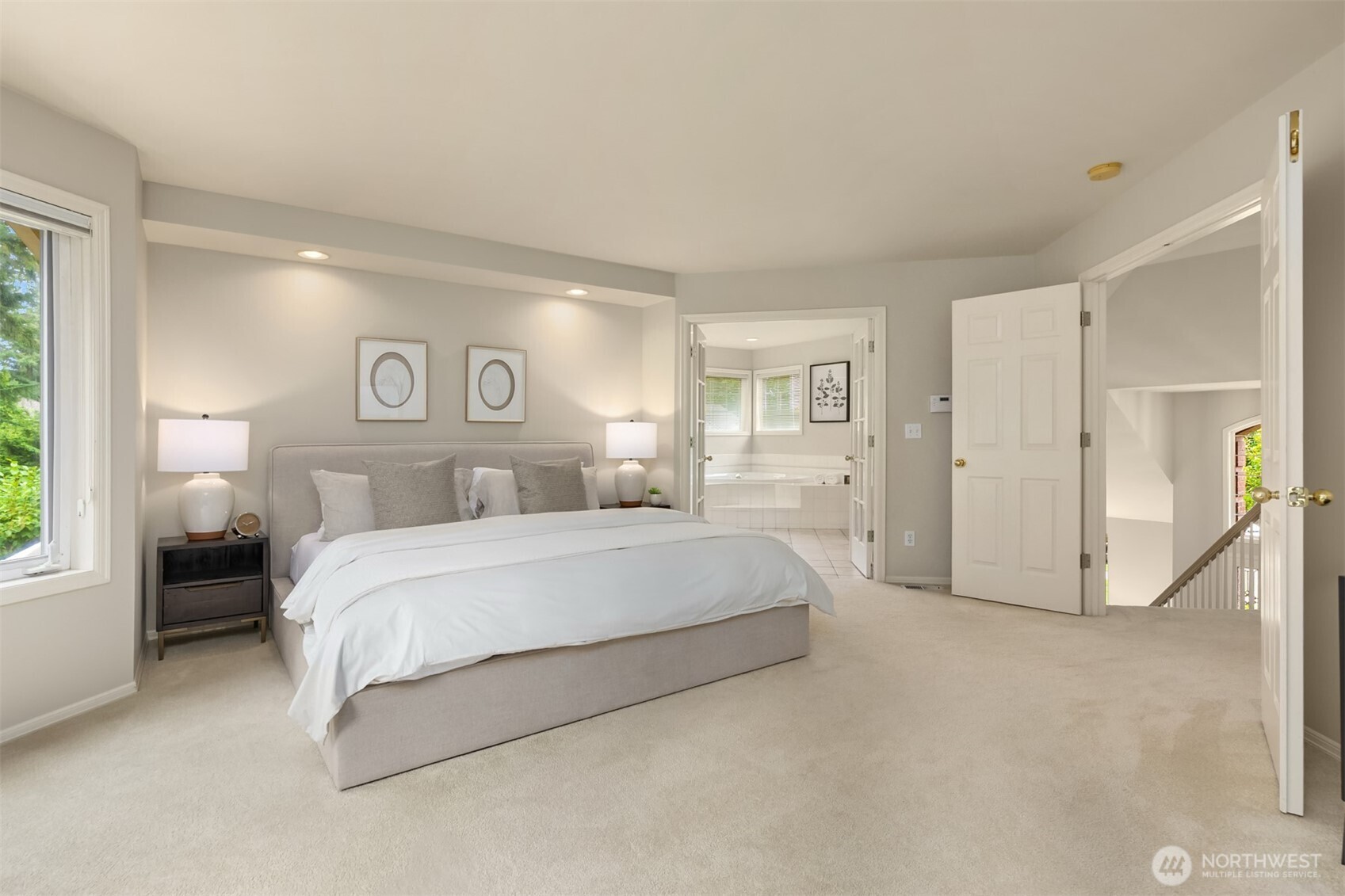 property viewer photo 19