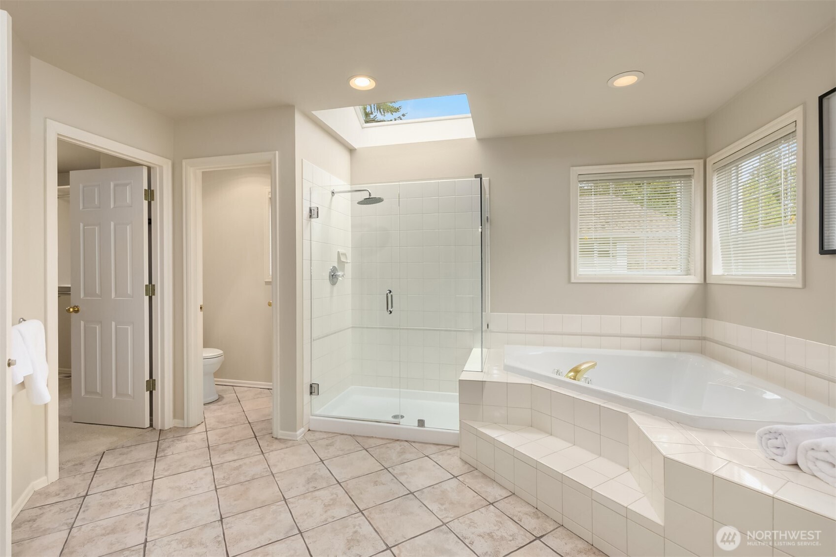 property viewer photo 22