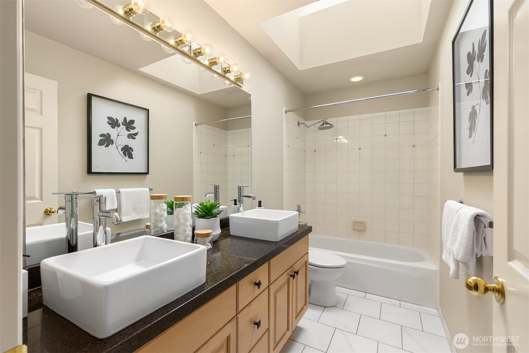 property viewer photo 25