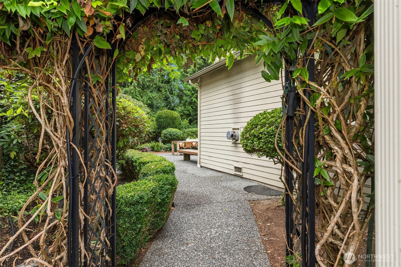property viewer photo 32