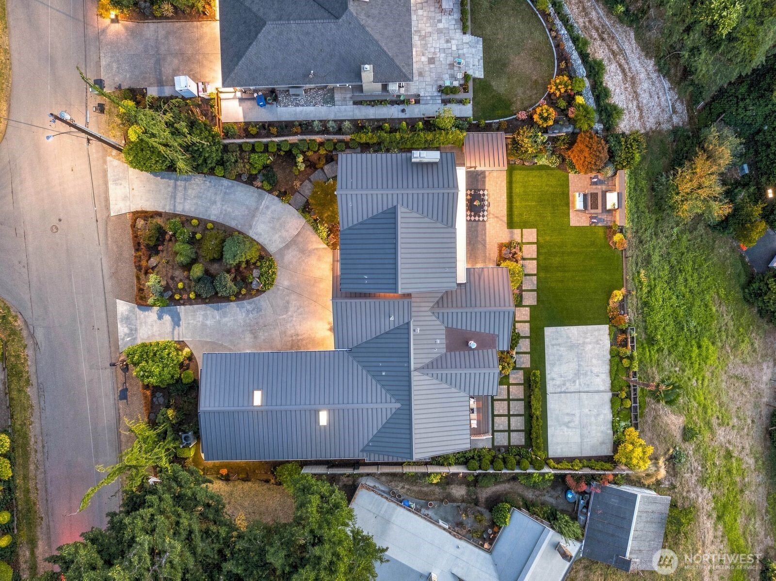 main property photo 39