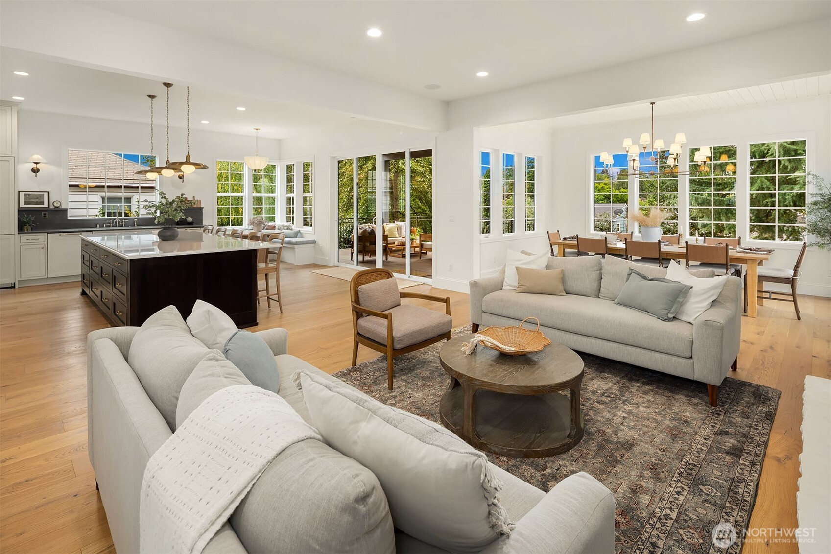 property viewer photo 2