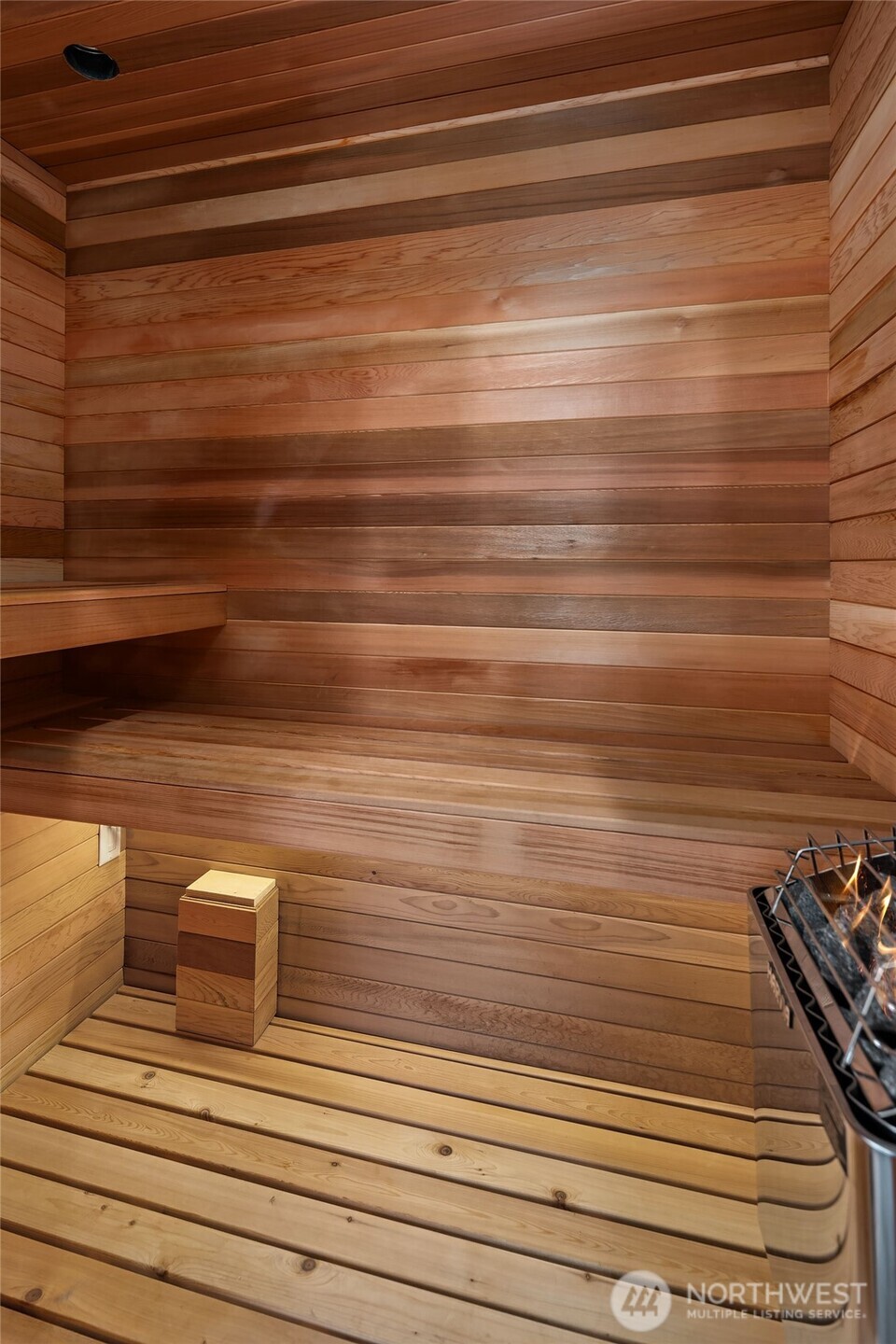 property viewer photo 36