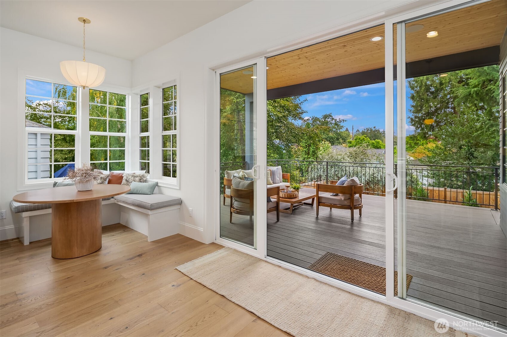 property viewer photo 6