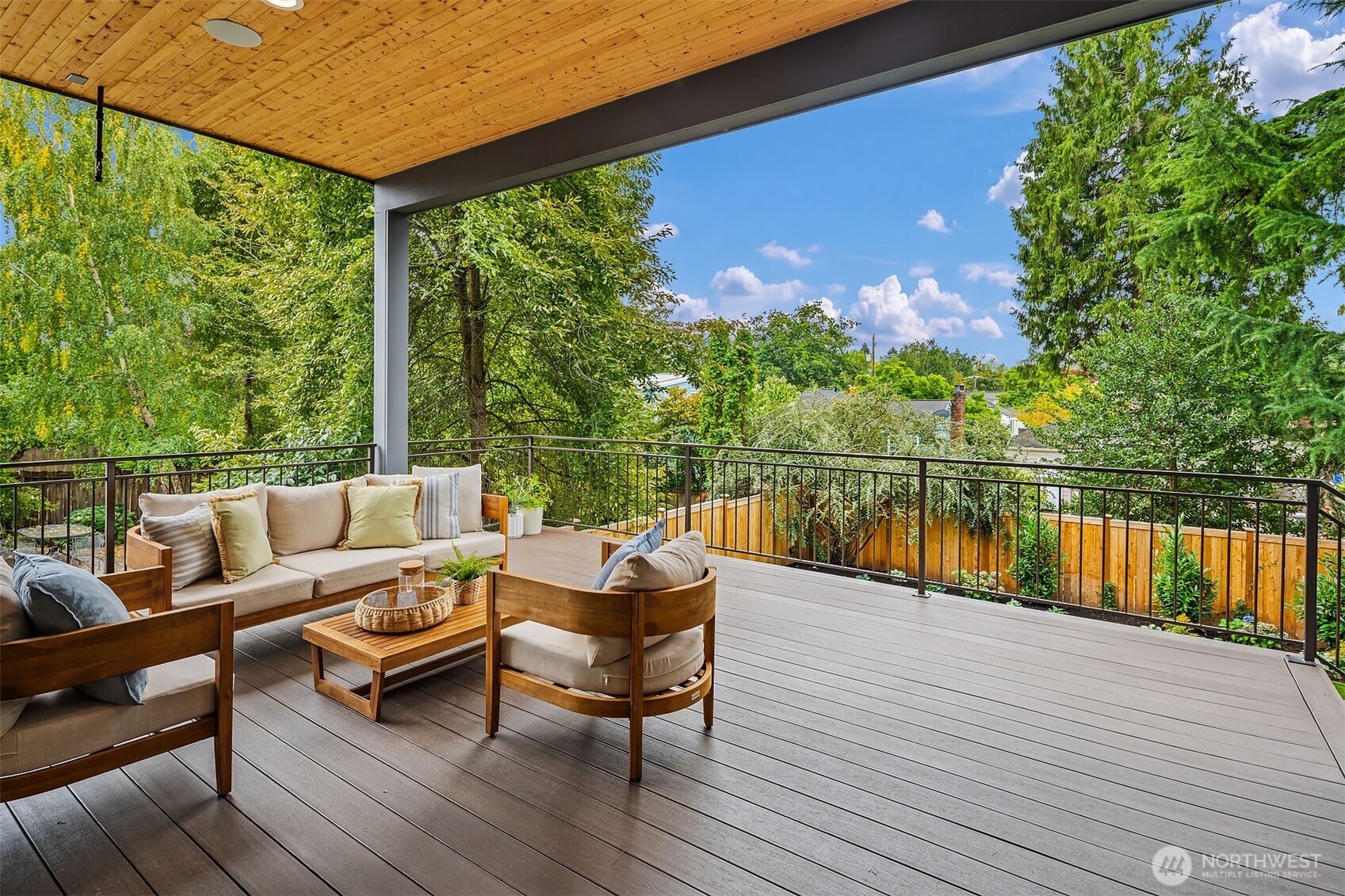property viewer photo 7