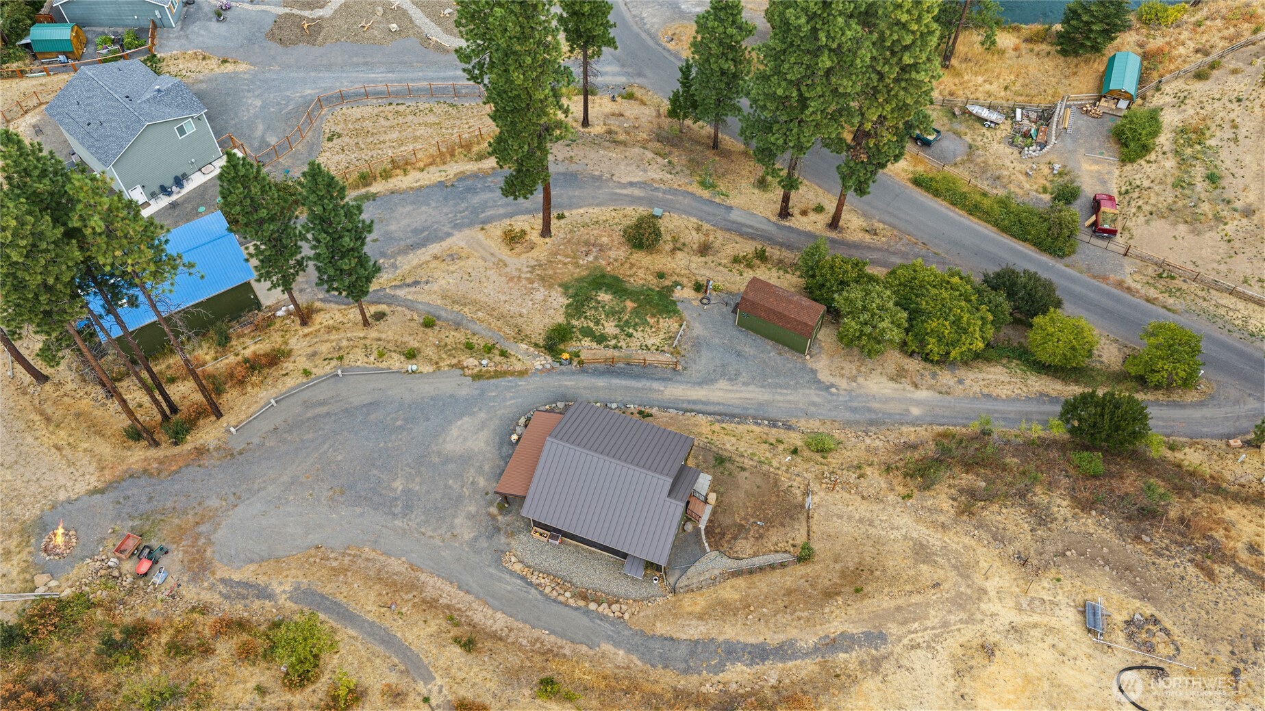 main property photo 31