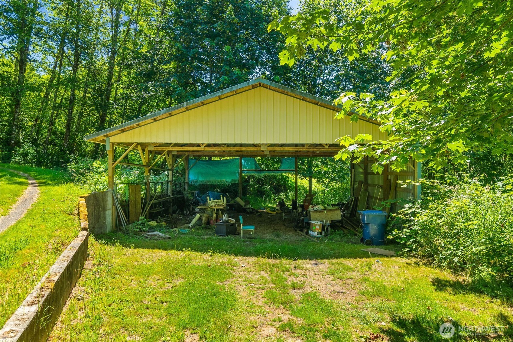 main property photo 21