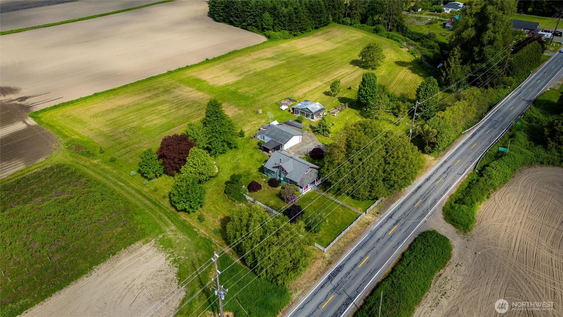 main property photo 18