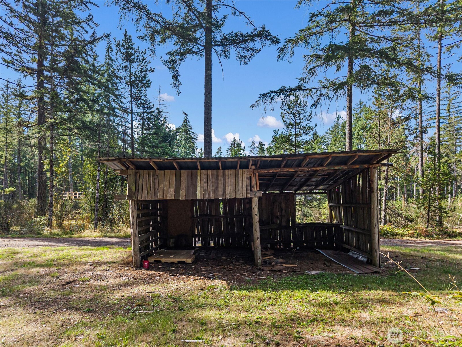 main property photo 33