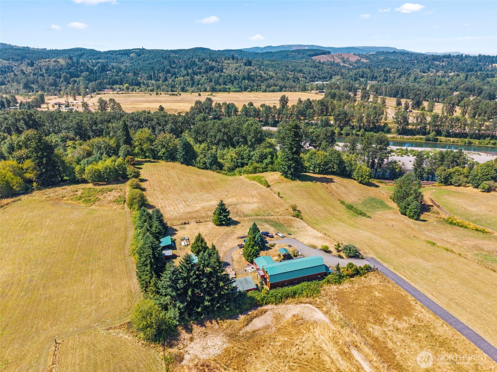main property photo 12