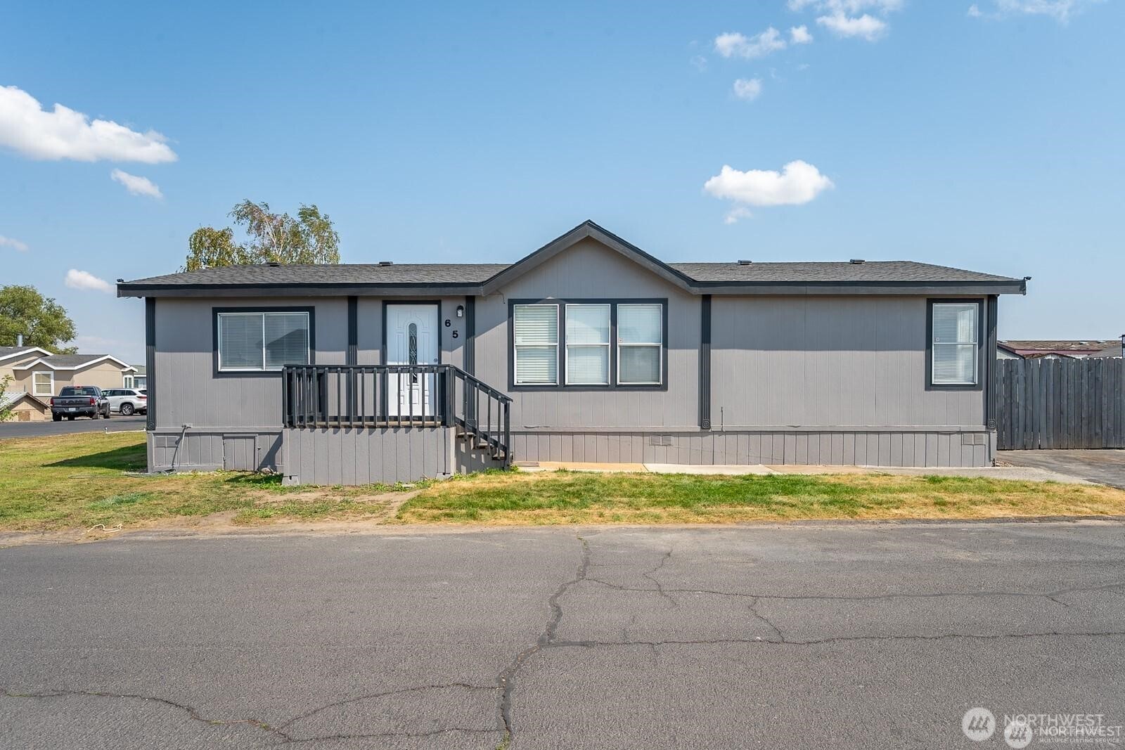 main property photo 0