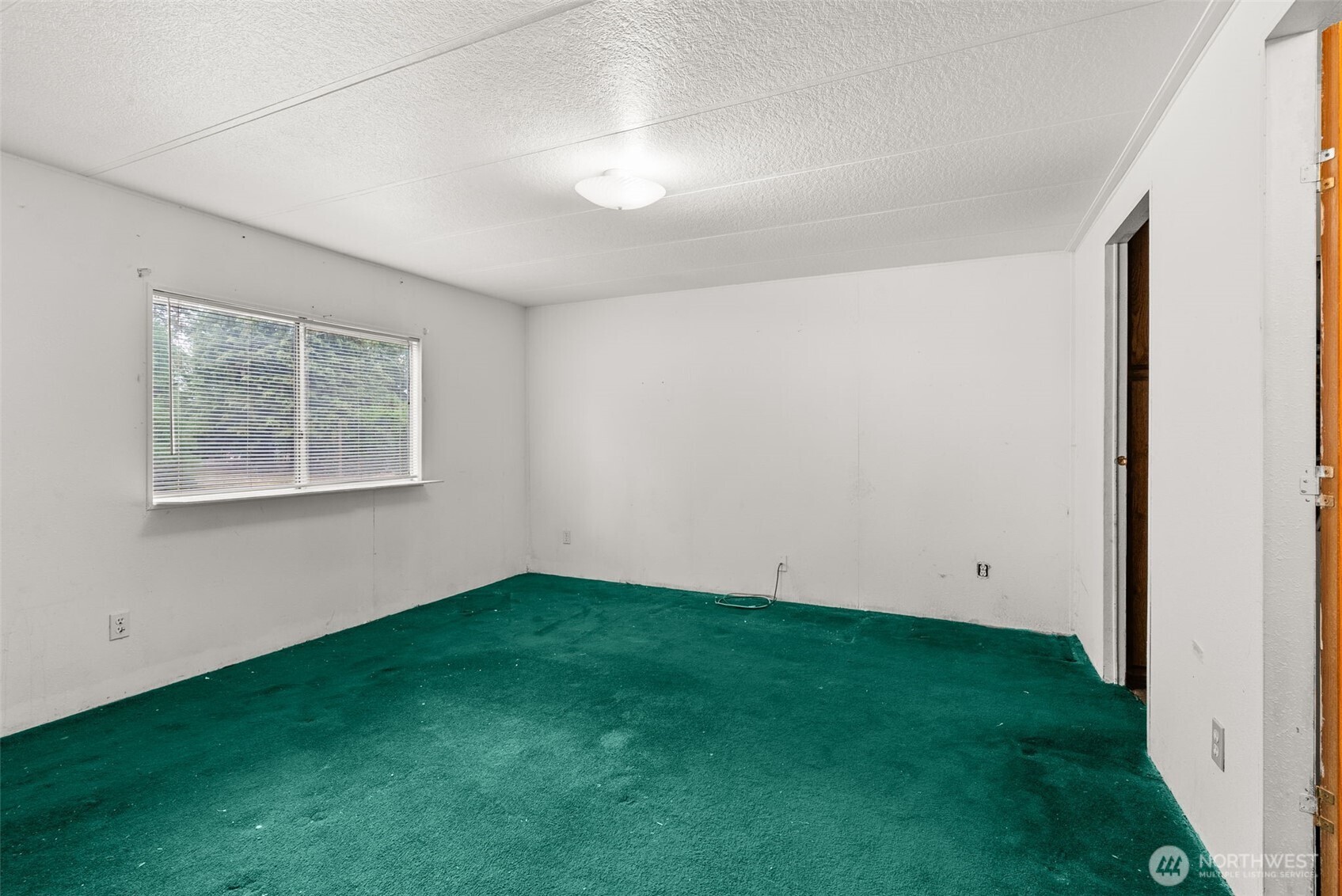 property viewer photo 15