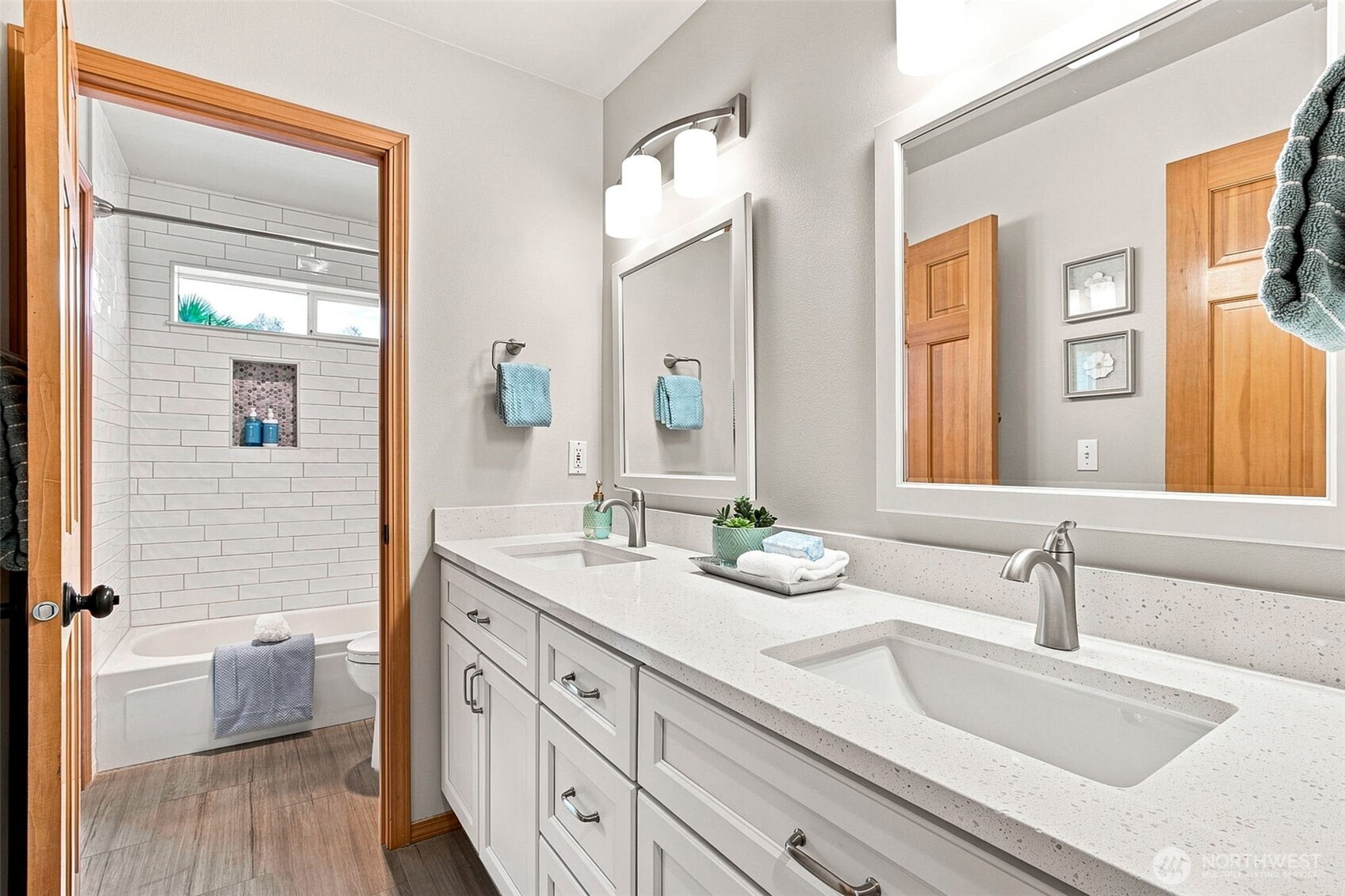 property viewer photo 23