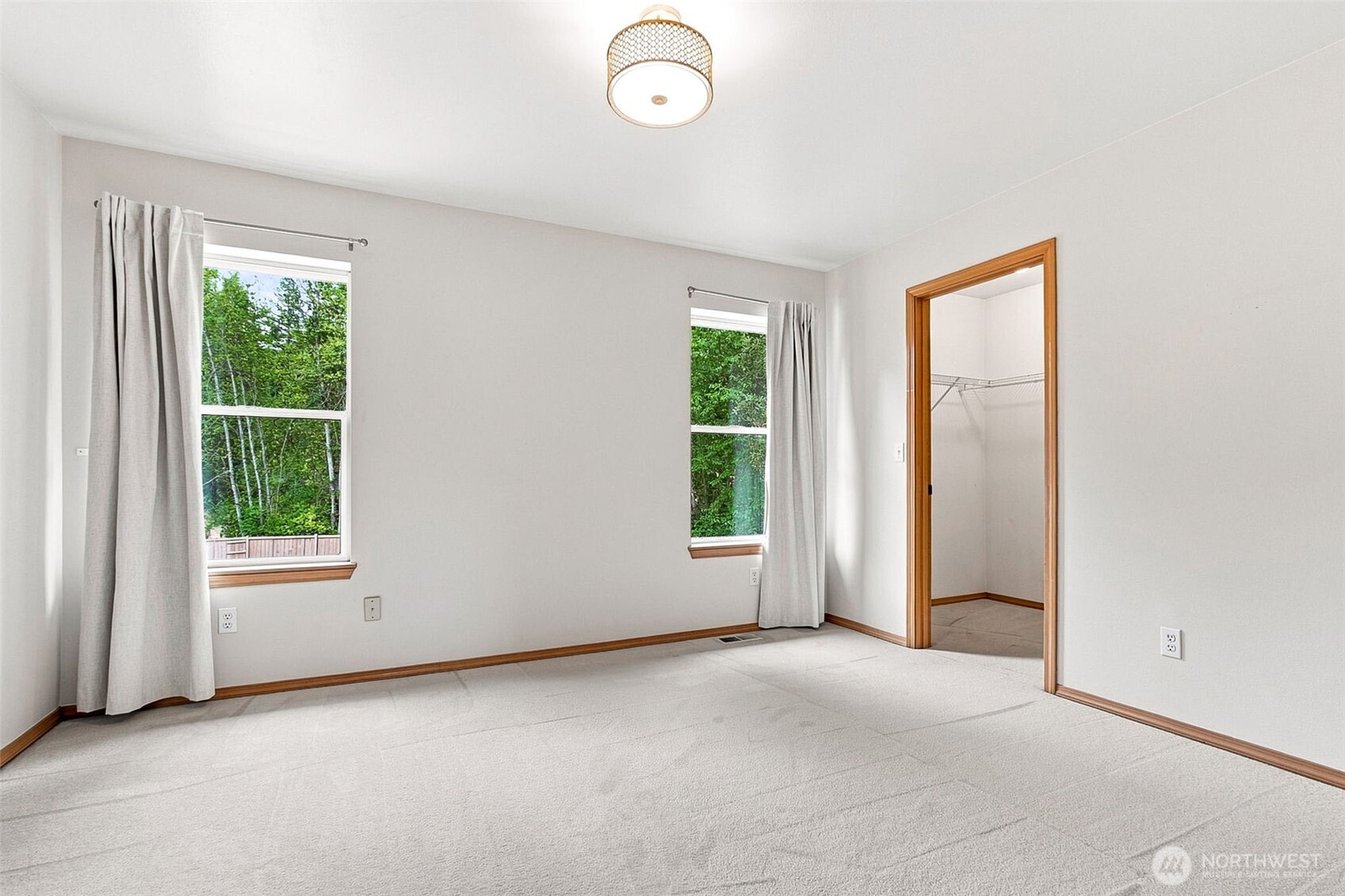 property viewer photo 24