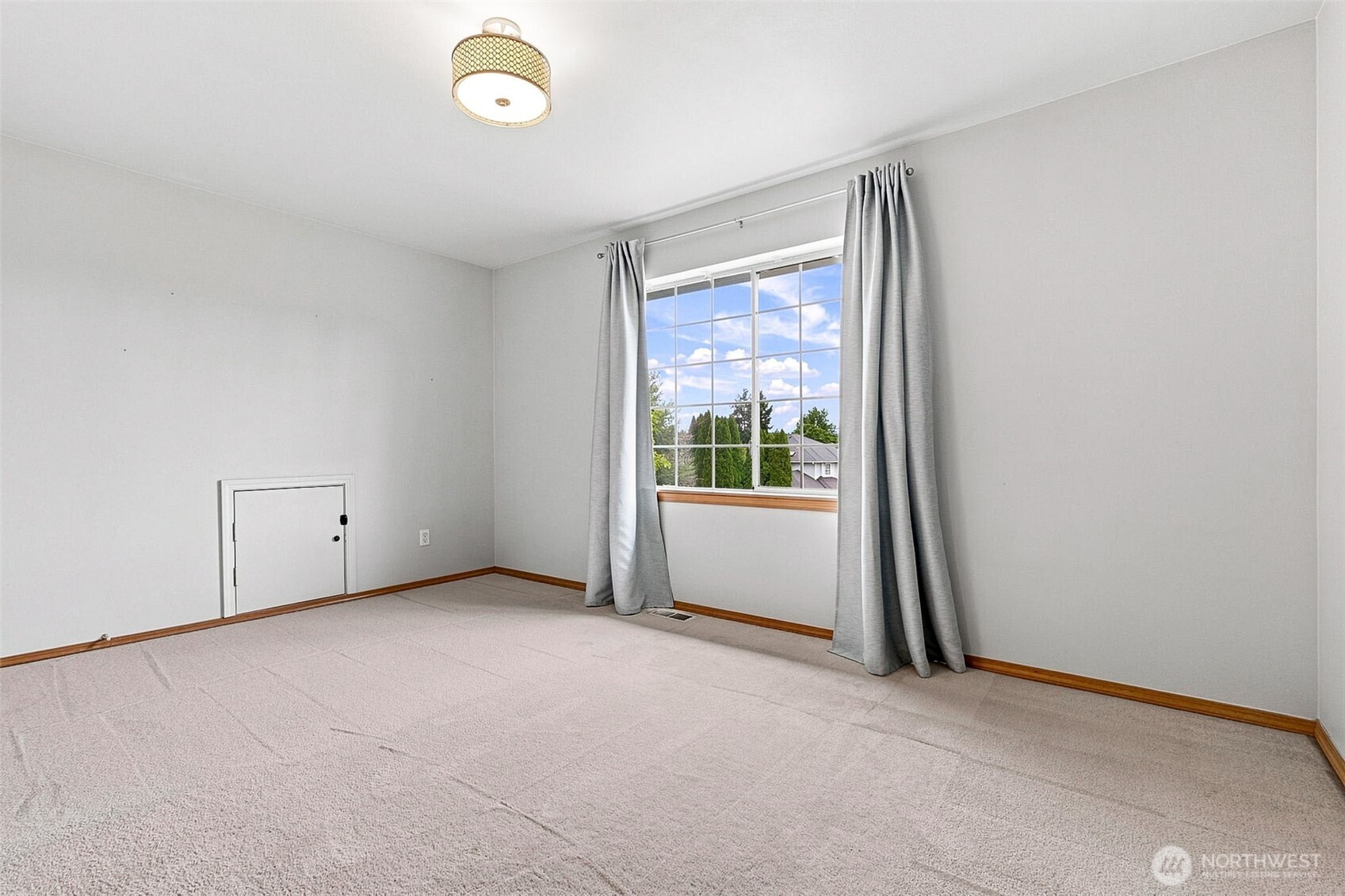 property viewer photo 26