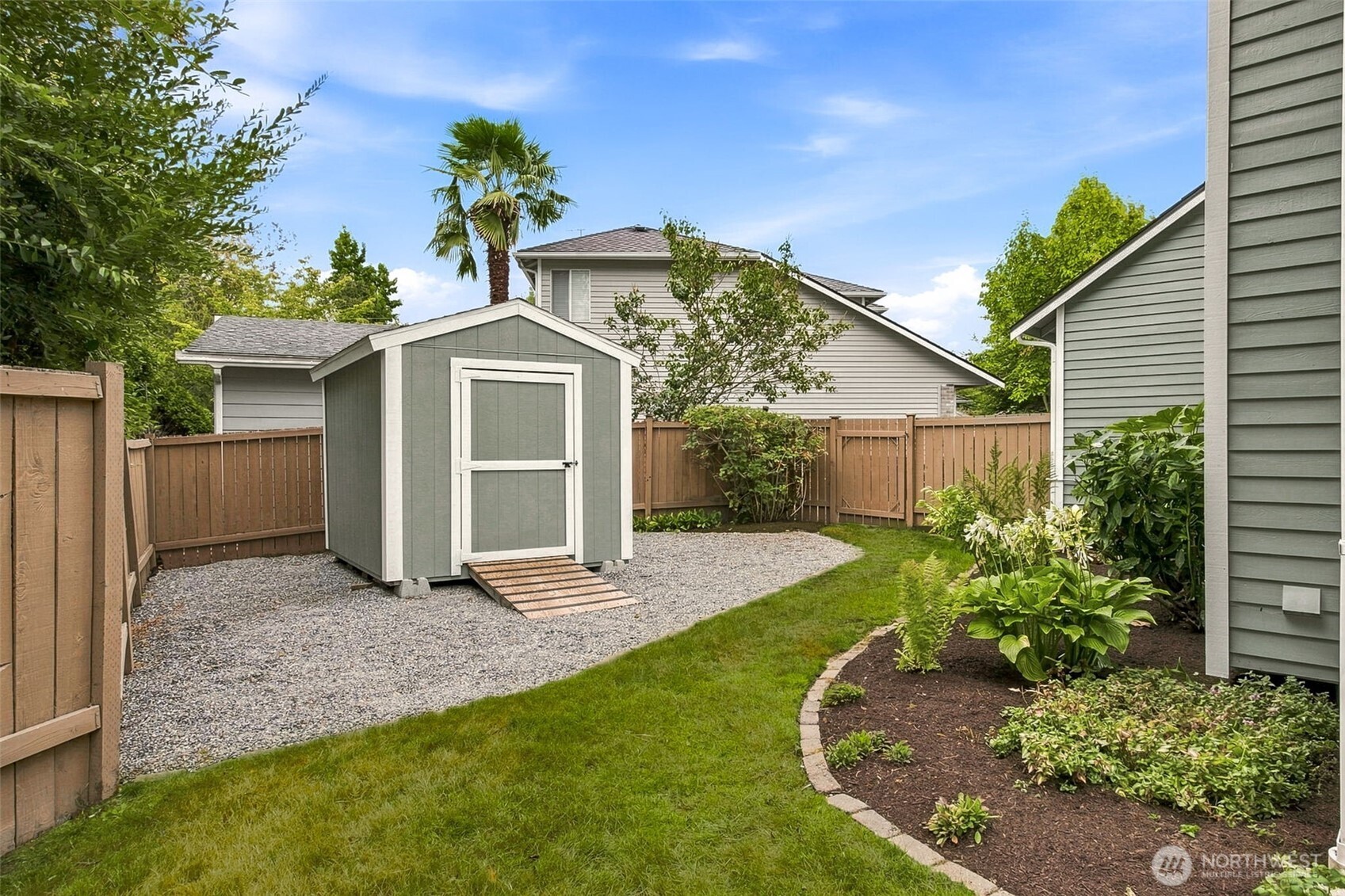 property viewer photo 31