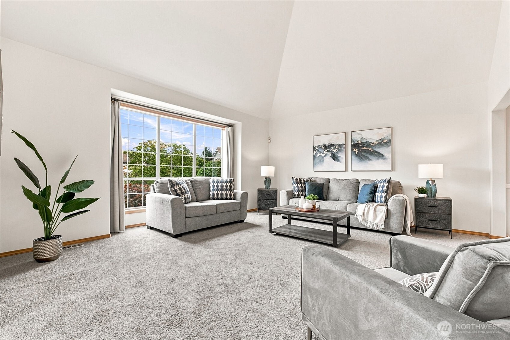 property viewer photo 4