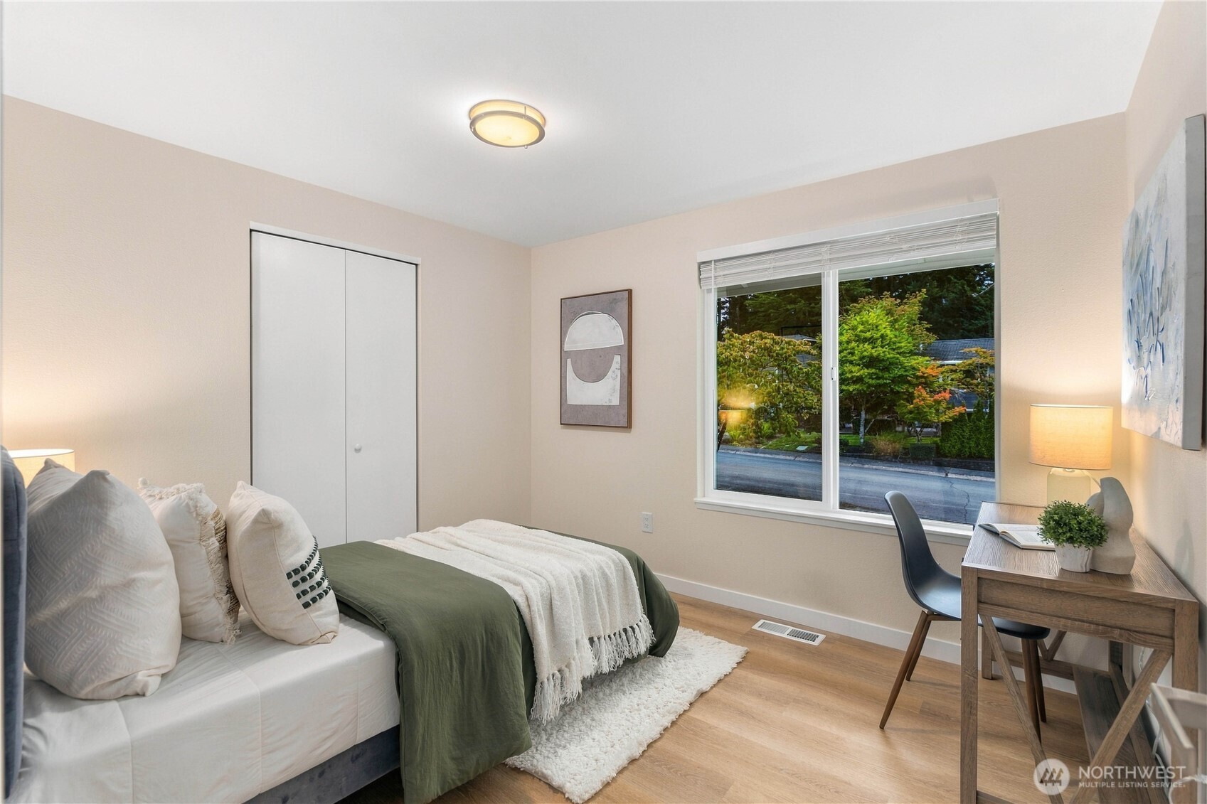 property viewer photo 22