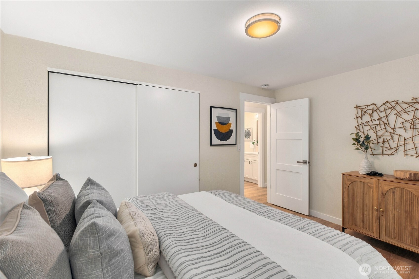 property viewer photo 24