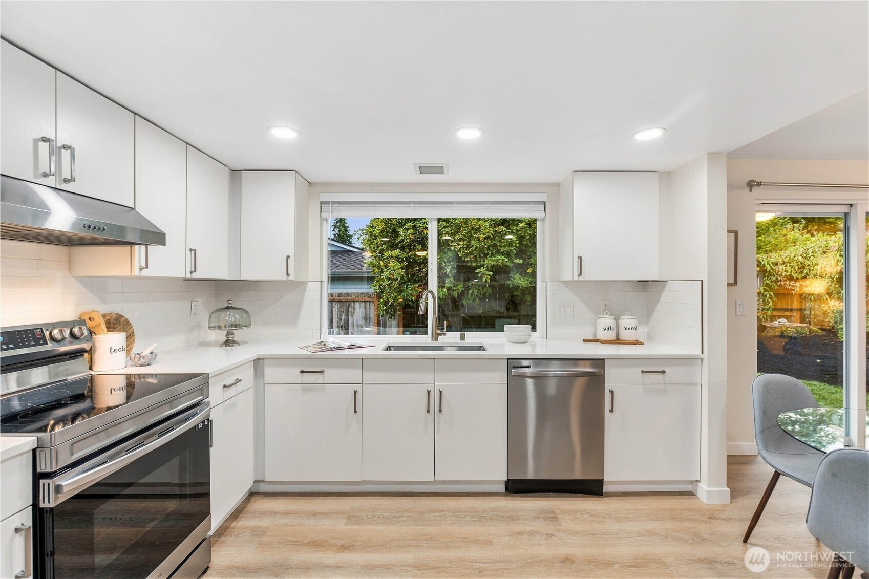 property viewer photo 8