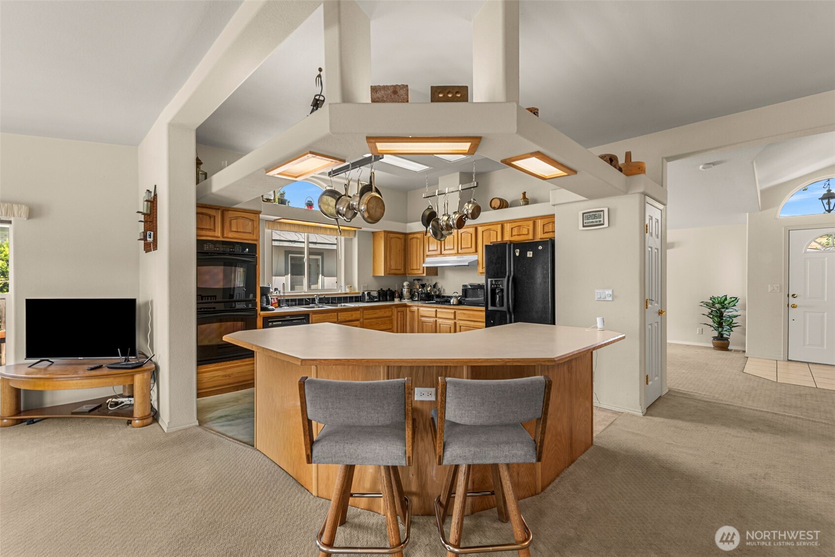 main property photo 12