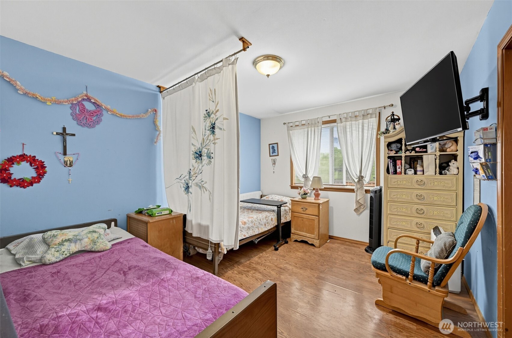 main property photo 12