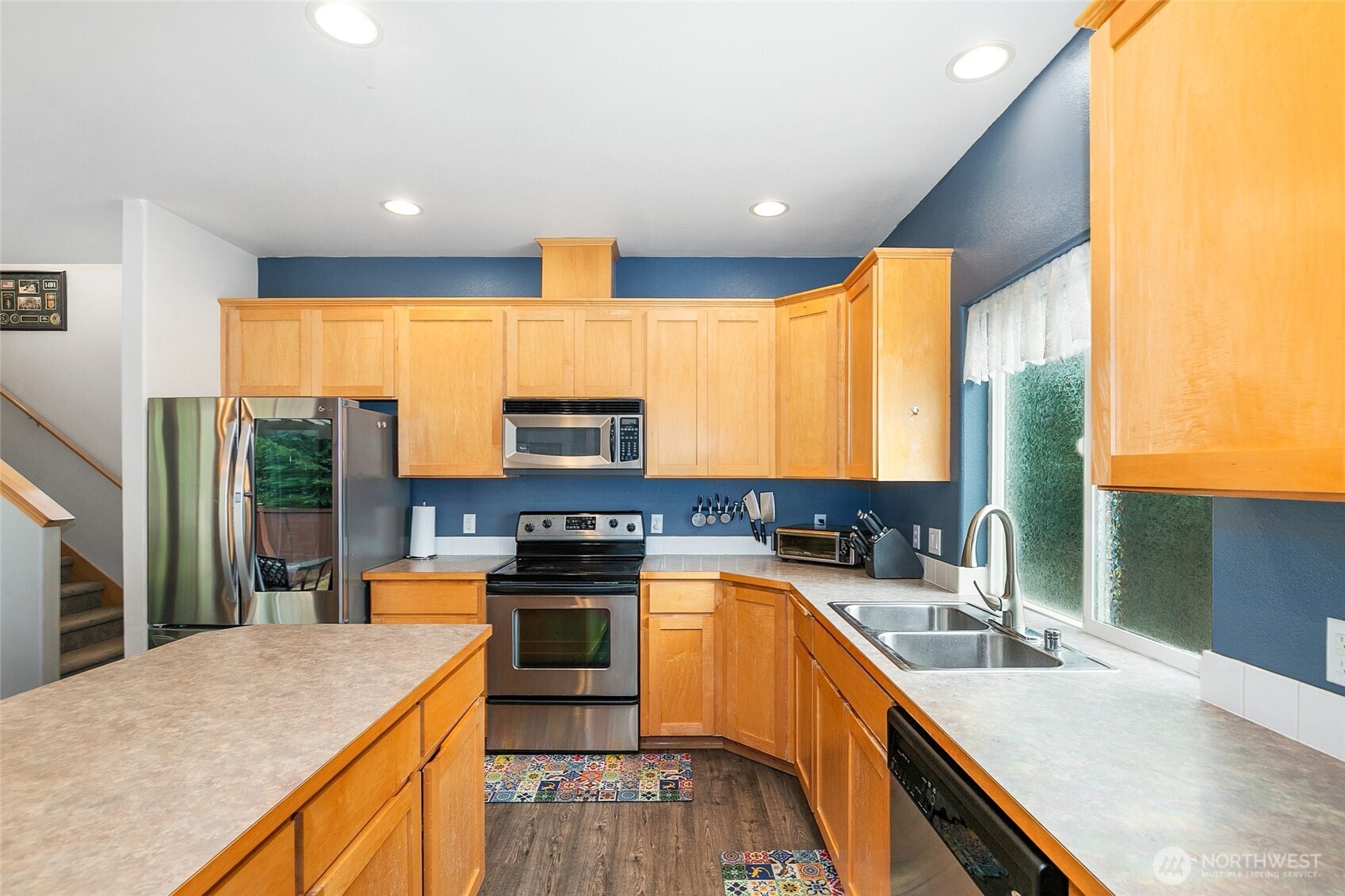 main property photo 7