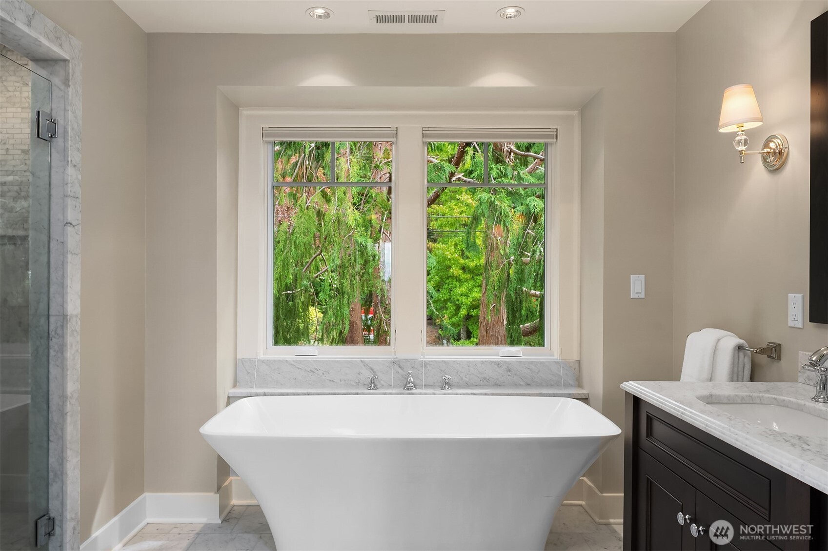 property viewer photo 19