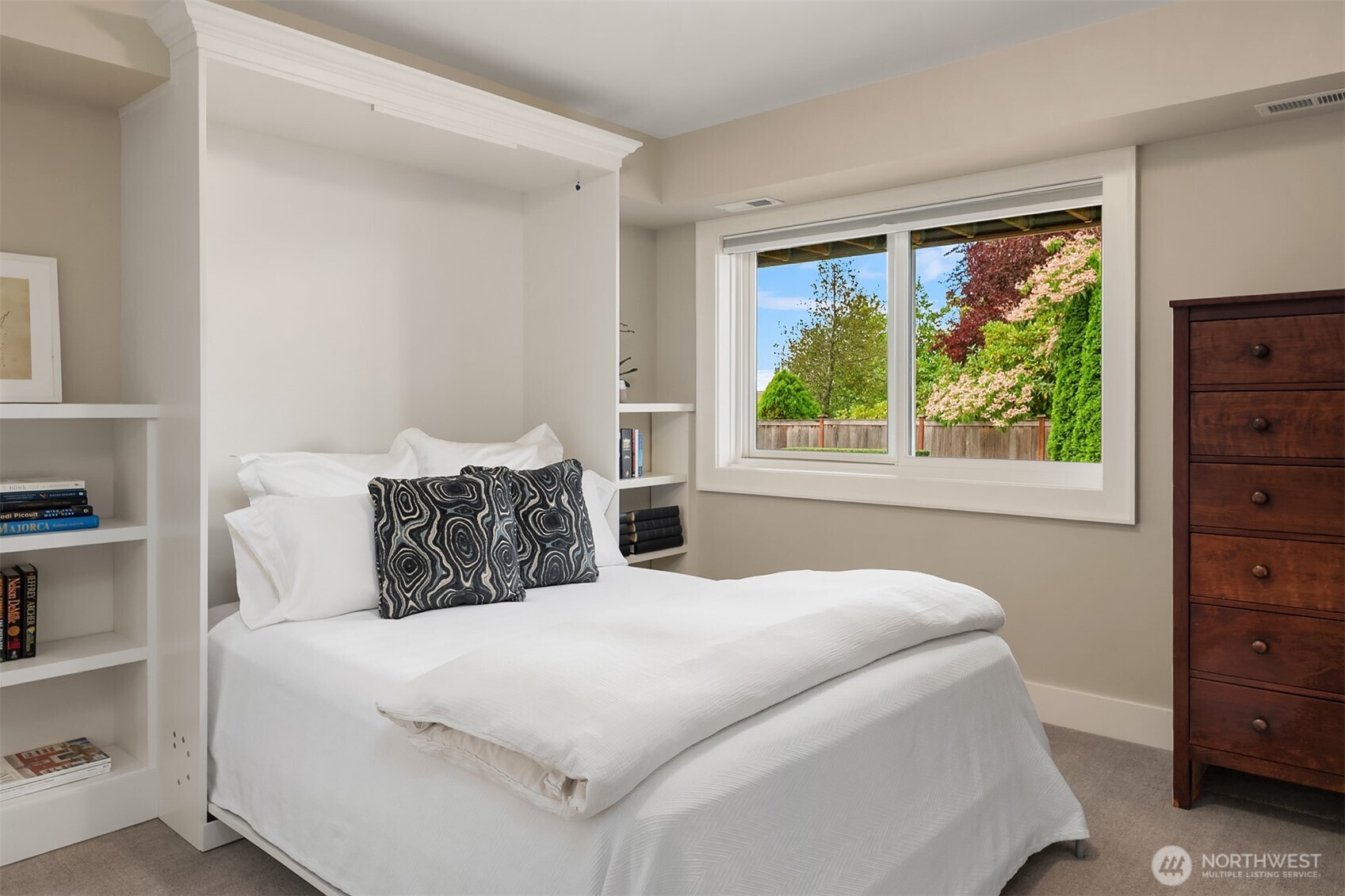 property viewer photo 26
